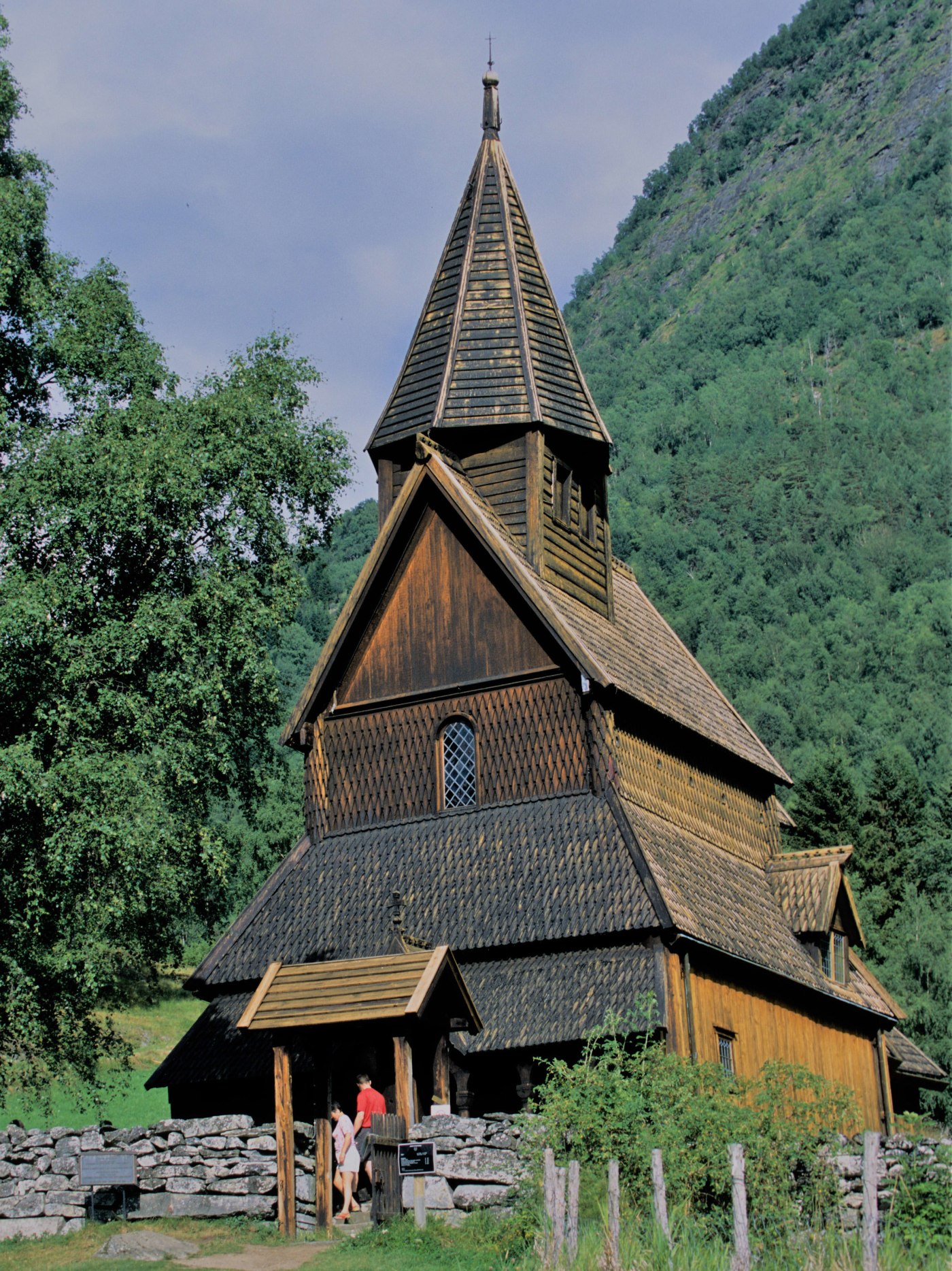 Urnes stavkirke