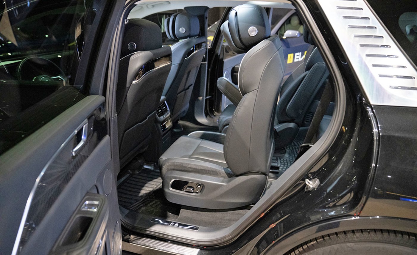 Innvendig i elbilen Hongqi E-HS9