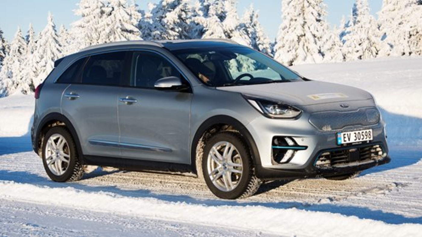 Kia e-Niro står parkert i snøen