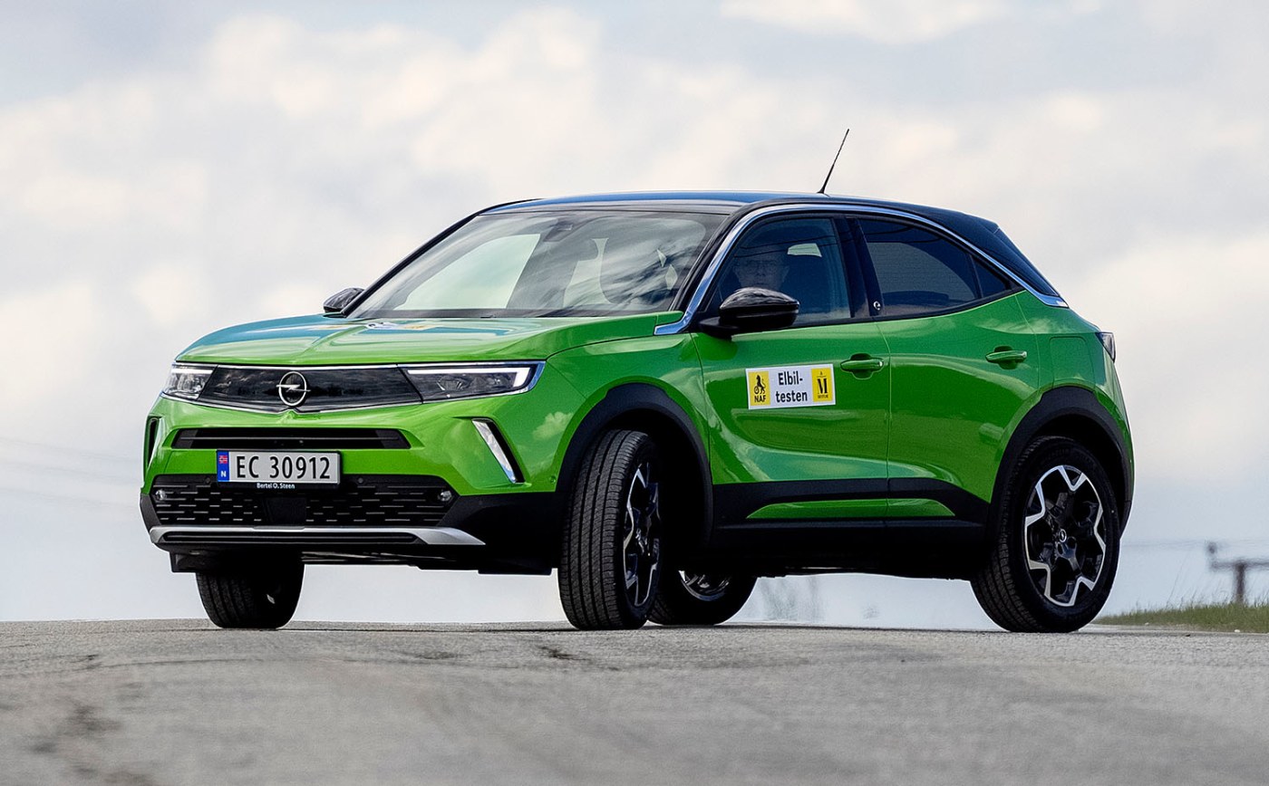 Opel Mokka-e står parkert
