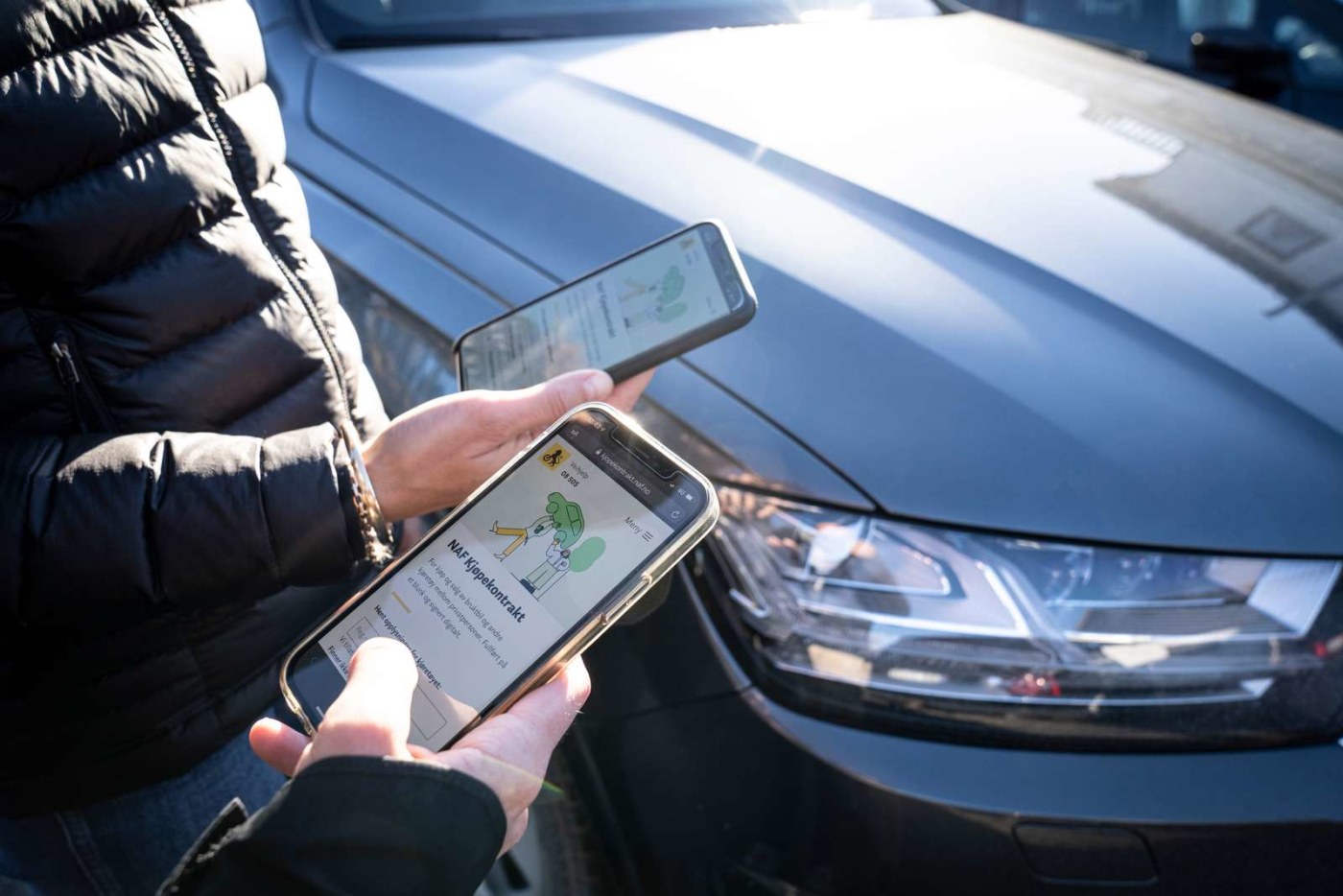 Nærbilde av NAF-kjøpekontrakt på mobil