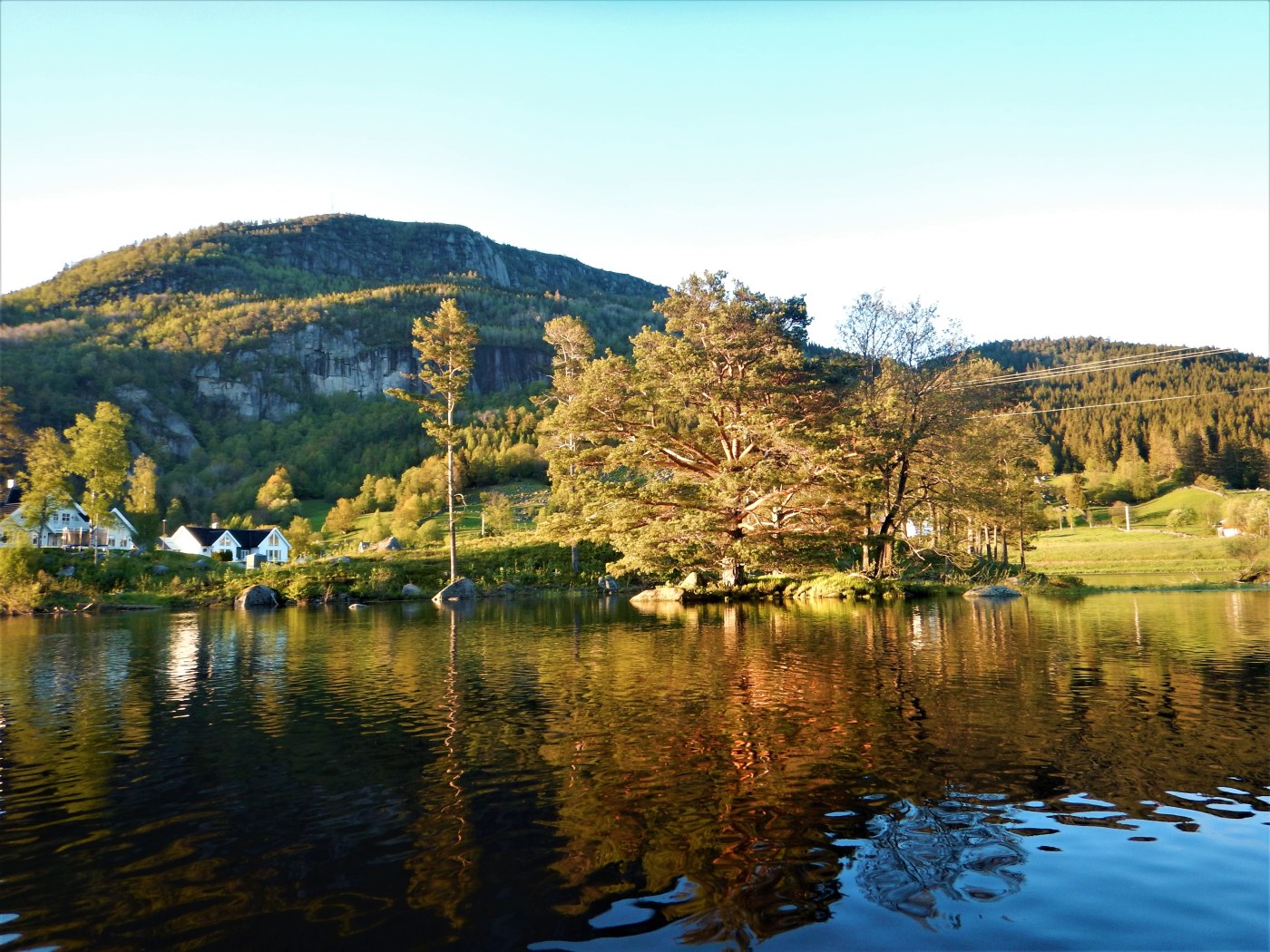 Innsjøen Lygne i Hægebostad er et vakkert skue.