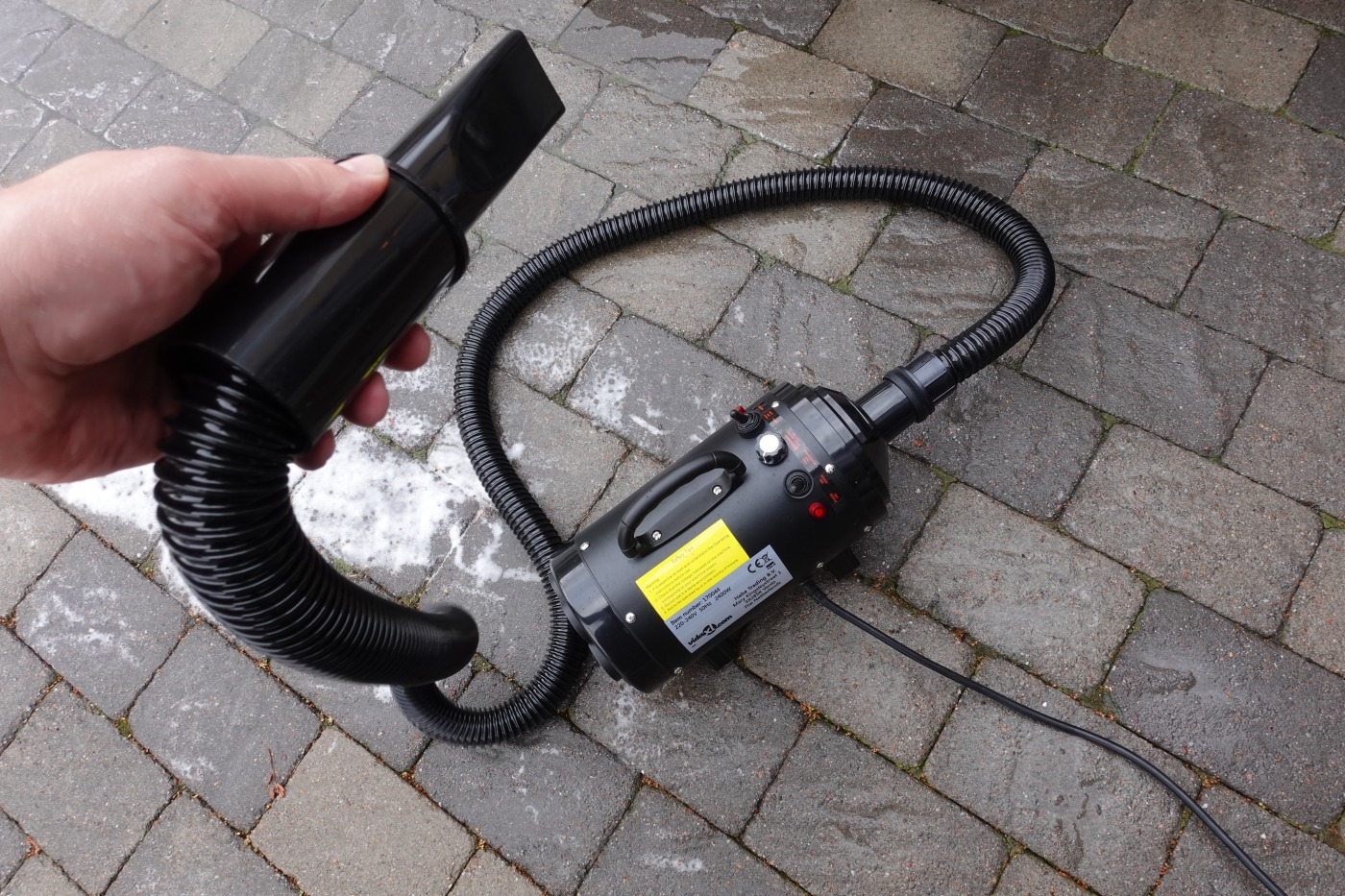 Maskinen for å tørke bil og mc rask