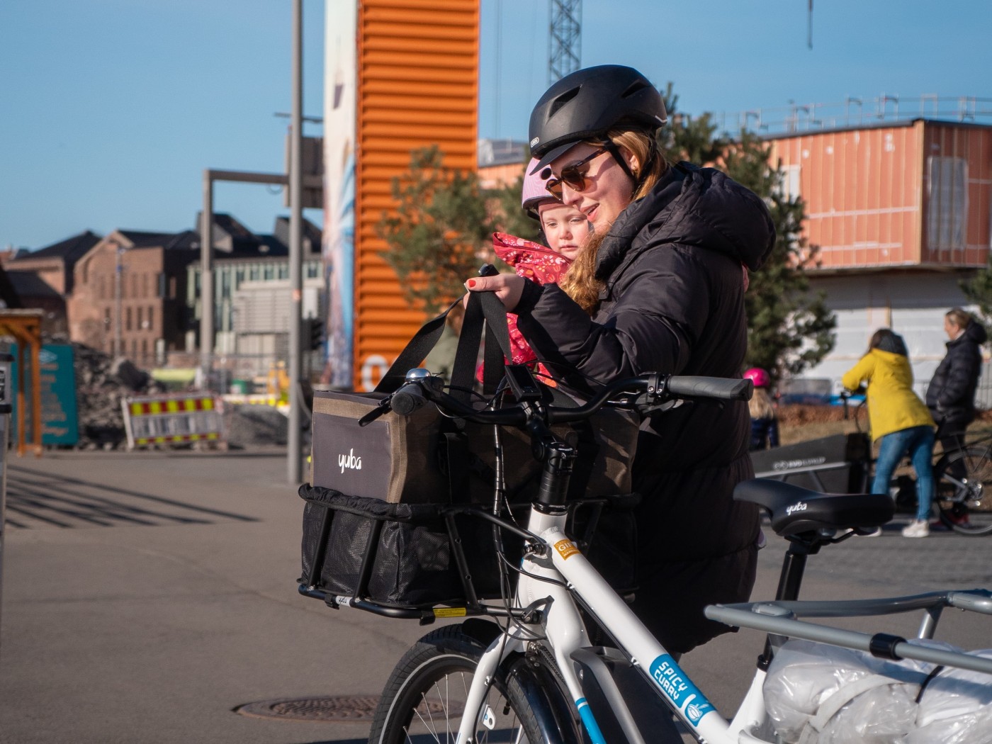 nærbilde av bruk av lastesykkel