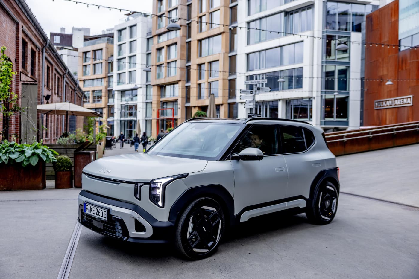 Hvit Kia EV2