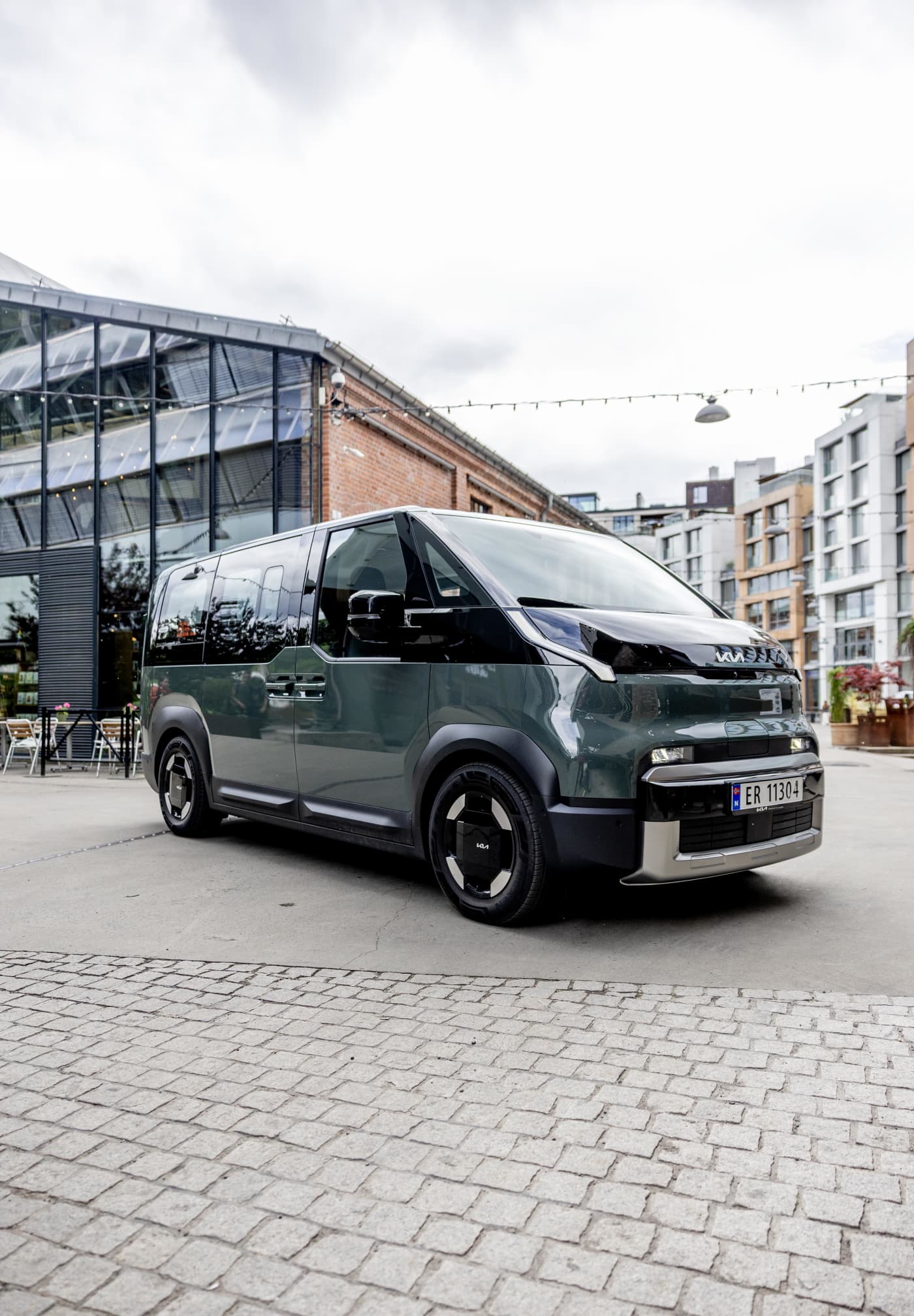 Grønn Kia PV5
