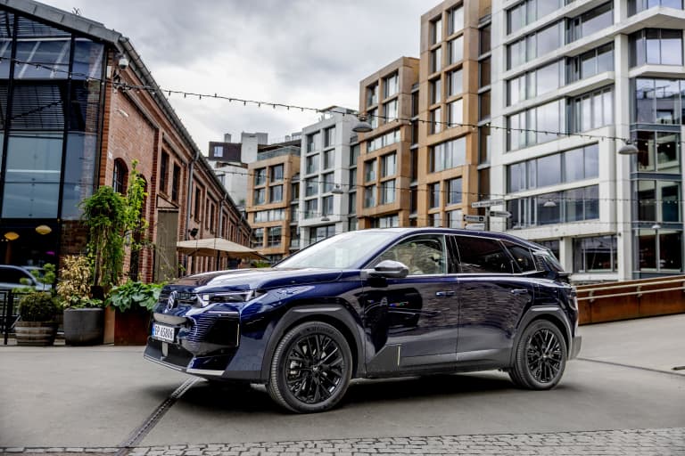 Sort Citroen E-C5 Aircross