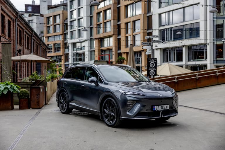 Grå MG S6