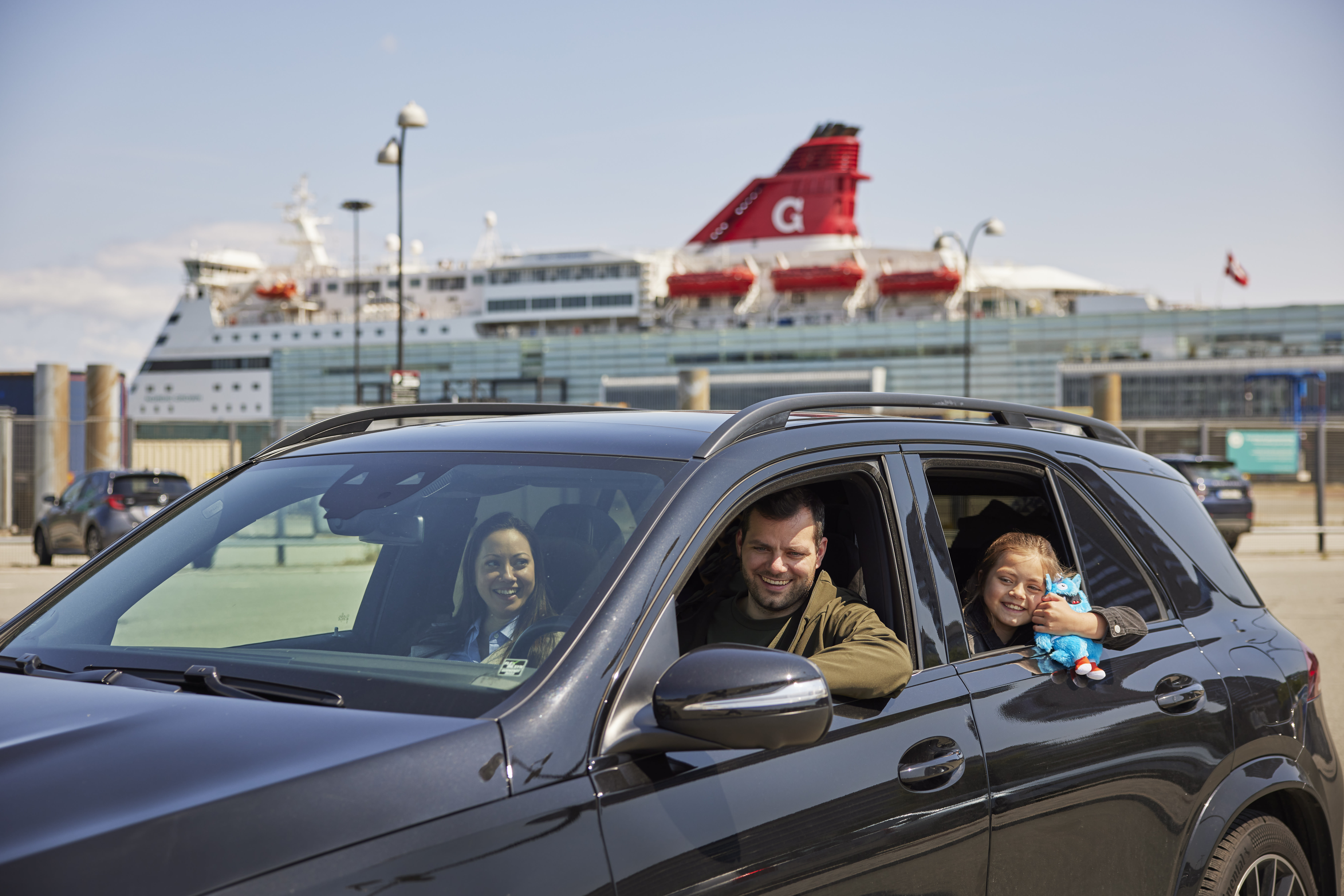 Ta med bilen kostnadsfritt (ETS klimaavgift og bestillingsgebyr tilkommer) og ta med høy bil og ekstra høy bil og få 50 % rabatt på biltransporten. Du får også 40 % rabatt på alle standardlugarer med og uten havutsikt. Bestill innen 6. april 2026. Du kan reise i perioden 15. januar til 30. desember 2026.