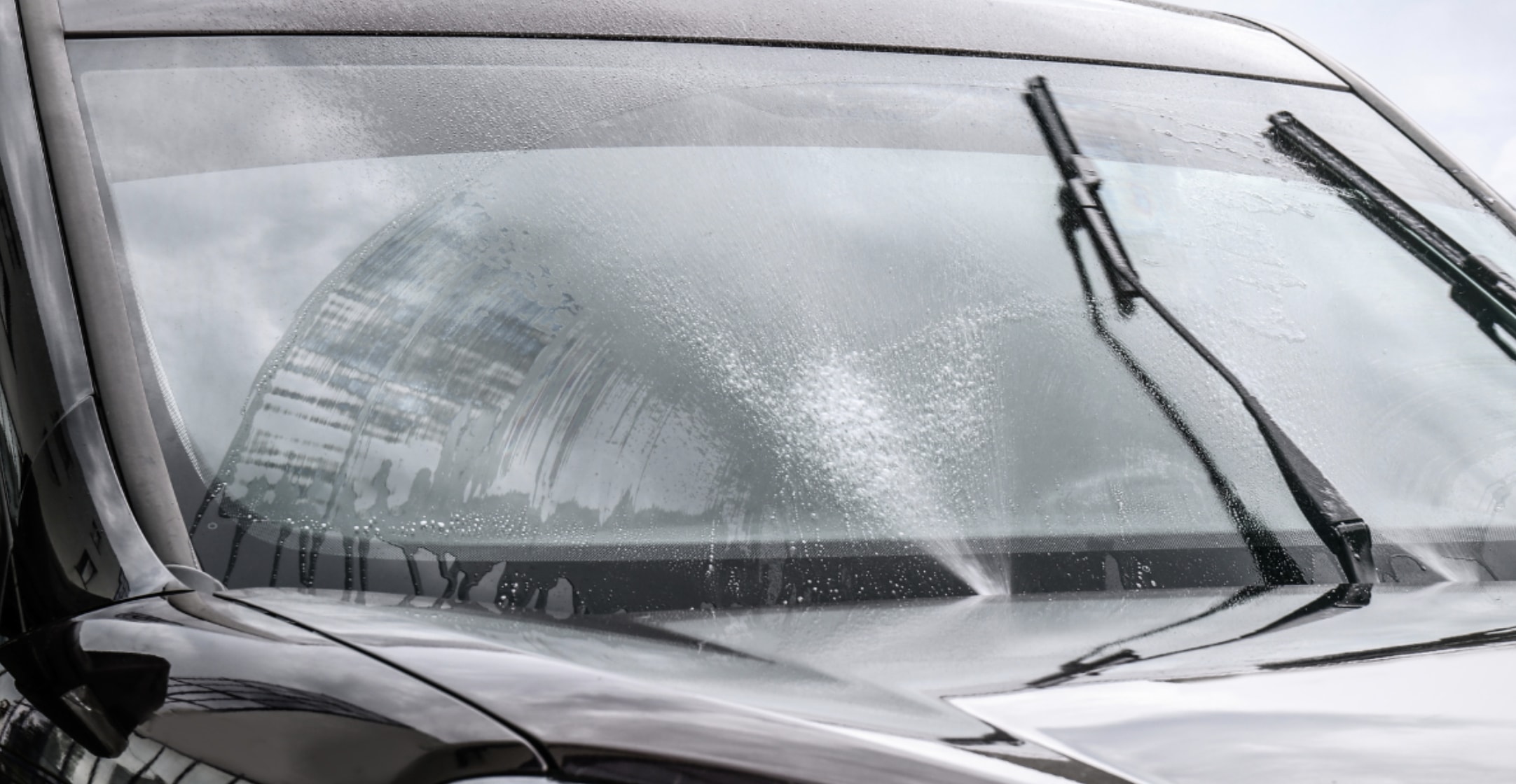 Frontrute med aktive viskere