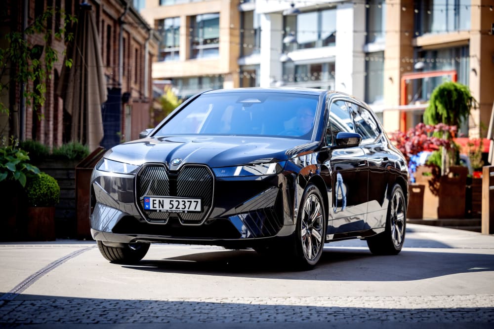 BMW ix xDrive60