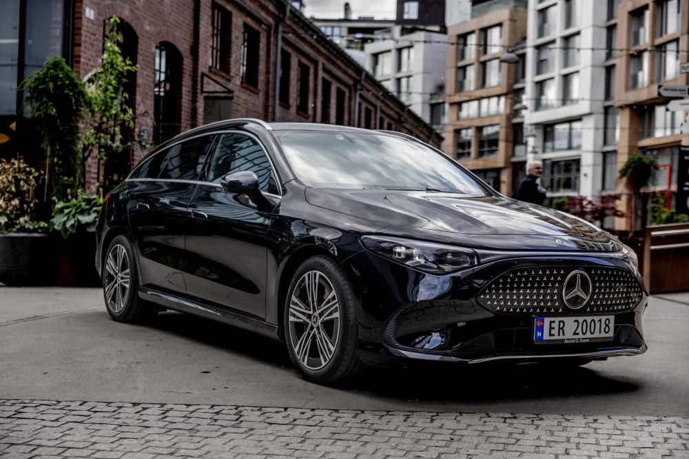 Grå Mercedes CLA
