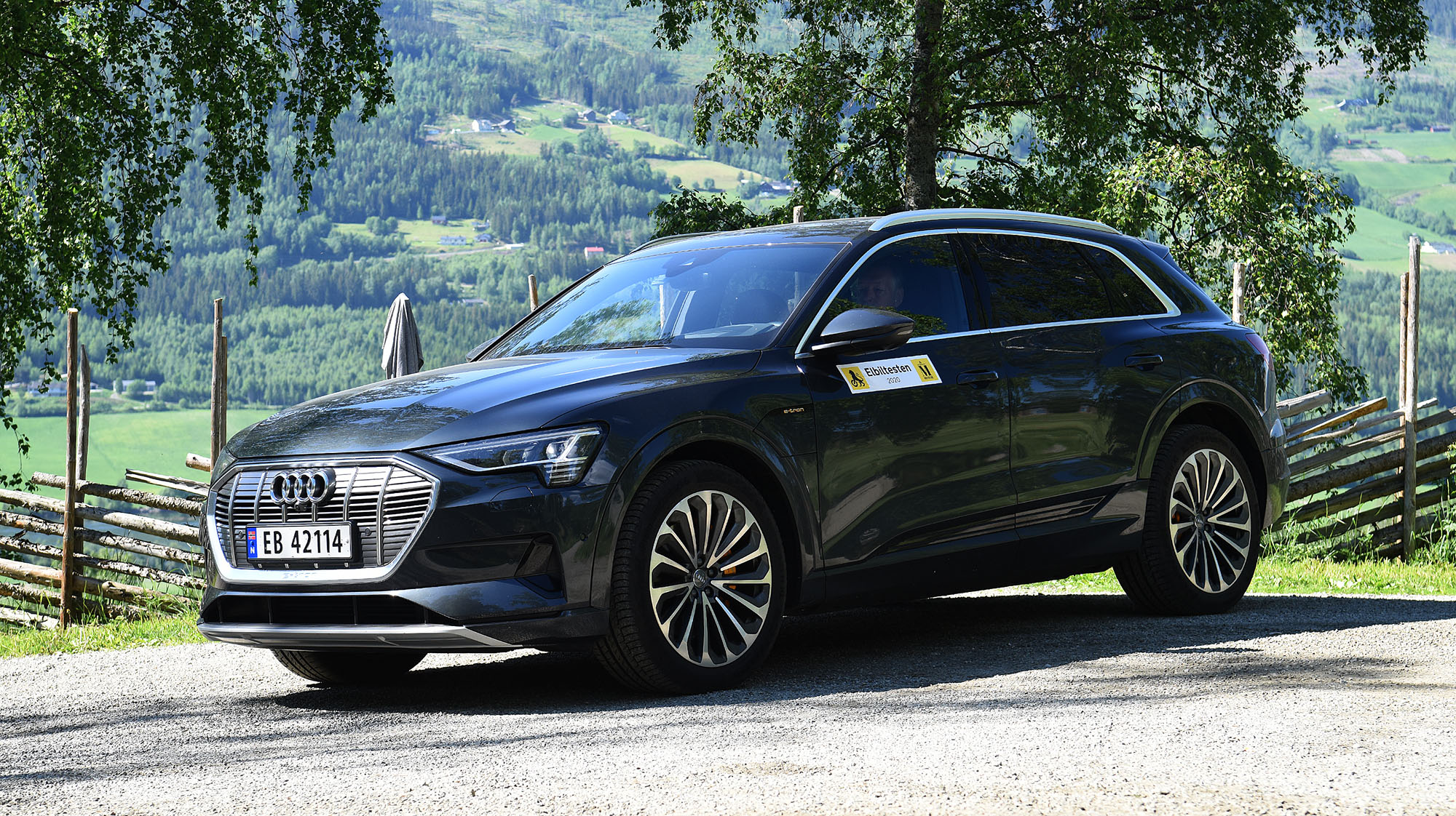 Audi e-tron - pris, rekkevidde og tester | NAF
