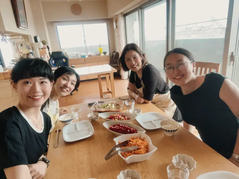 Ting with her host family during her Borderless Visit near Kansai