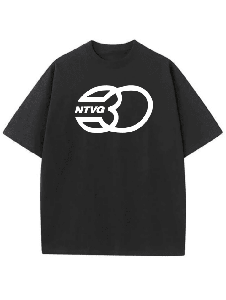 Remera NTVG 01 – Oversize Negro