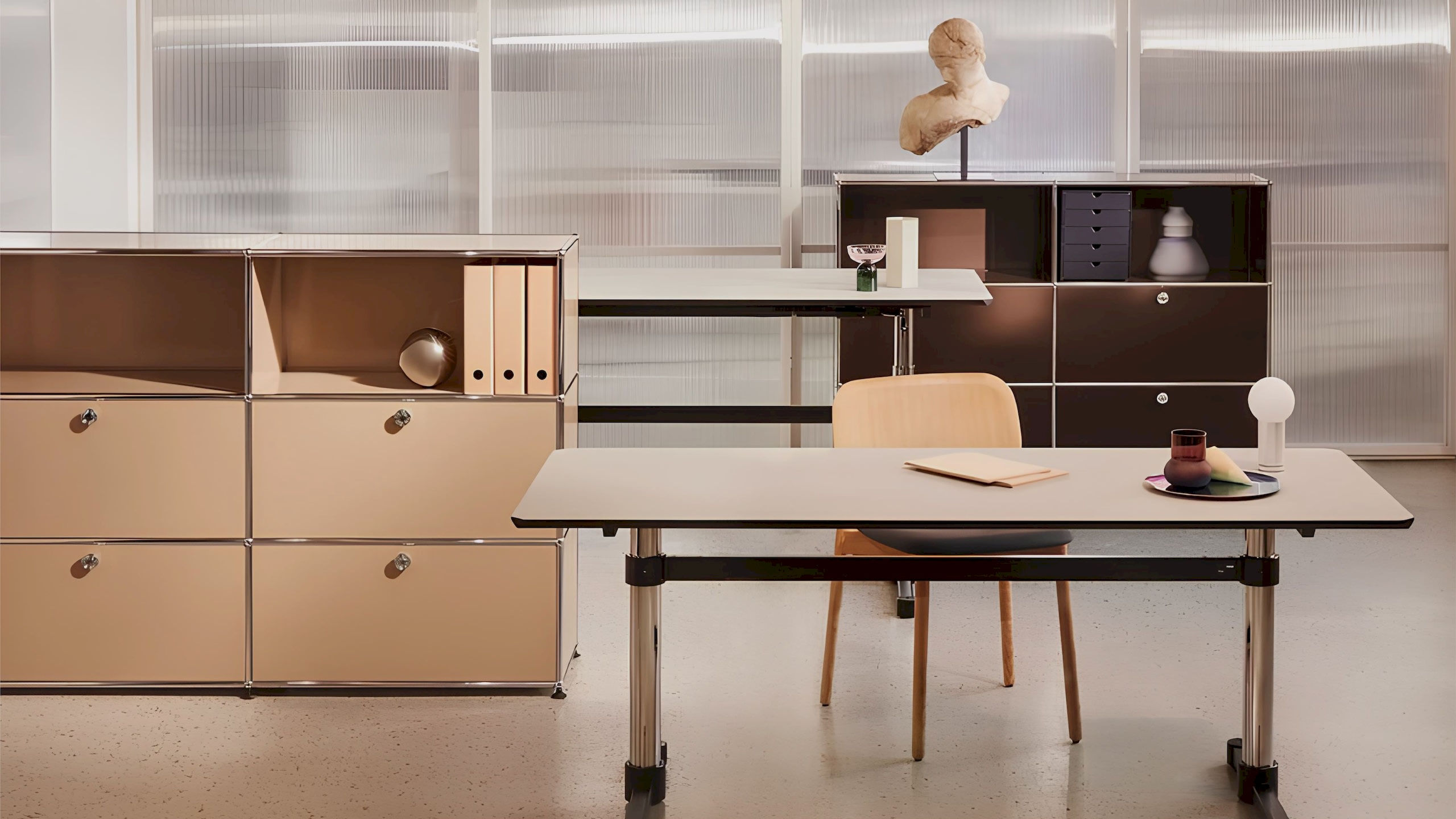 Contemporary USM HALLER room showcasing white door and chair.