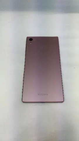 SIM フリードコモ　Xperia Z5 SO-01Hの画像（4）