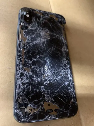 iPhone XS 筐体の画像（2）