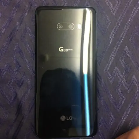 LG G8X ThinQ Dualscreen付きの画像（2）