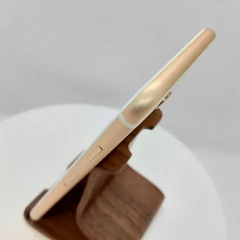 ★セール品★iPhone 6s 128GB 画面割れの画像（1）