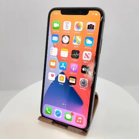 iPhone X 256GB 画面割れの画像（0）
