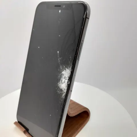iPhone X 256GB 画面割れの画像（1）