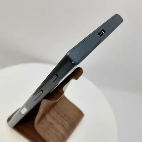 Xperia XZ au 352272086485231の画像（2）