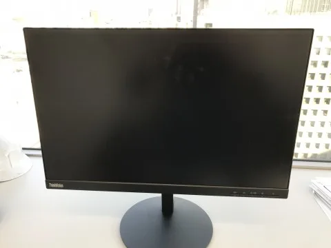 Lenovo 正規品液晶モニタの画像（0）