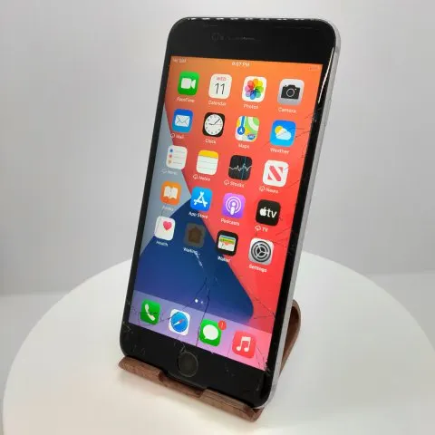 iPhone 6s Plus 64GB docomo 355733071589292の画像（0）