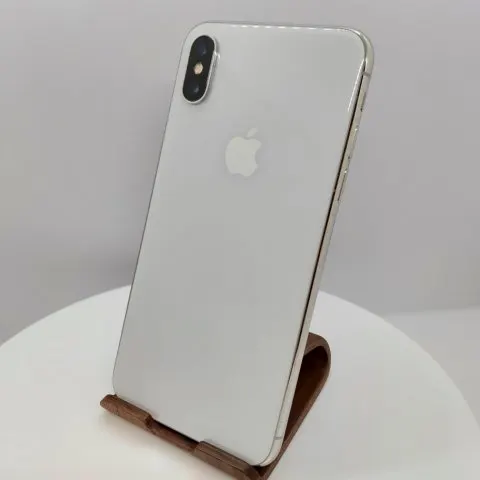 iPhone X 64GB Softbank 353021091600063の画像（4）