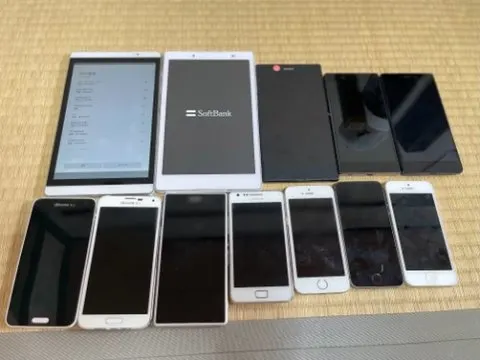 ランキングや新製品 18台 iPhone まとめ（ガラケー ジャンク ガラケー他 Android 携帯電話本体
