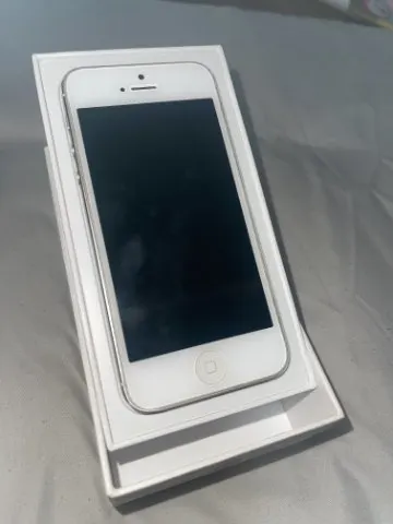 iPhone5 White 16GBの画像（0）