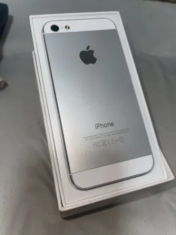 iPhone5 White 16GBの画像（1）