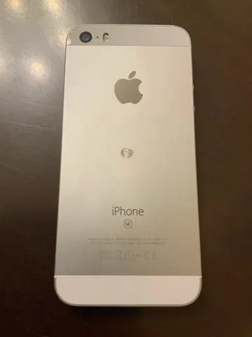 iPhone SE 第1世代 docomo 32GB シルバー MP832J/Aの画像（4）