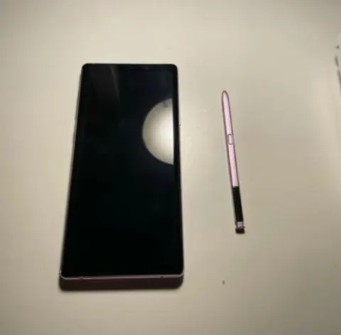 Galaxy note9 赤ロムの画像（1）