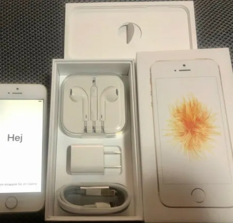 Apple iPhone  SE 32GB ｺﾞｰﾙﾄﾞSIMフリーの画像（1）