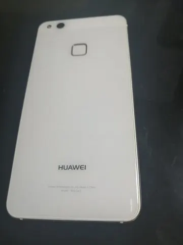 HUAWEI P10 lite SIMフリー ジャンクの画像（1）
