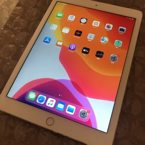 iPad Air2 WiFi + Cellular docomo 筐体破損の画像（0）