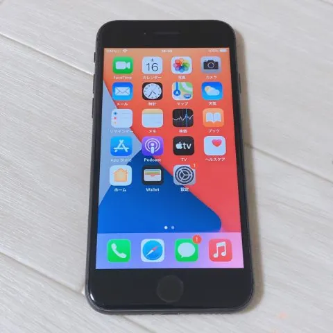 iPhone8 SIMフリー 64GB スペースグレイ バッテリー最大100%の画像（0）
