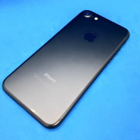 iPhone7 128GB docomo SIMトレイなしの画像（1）