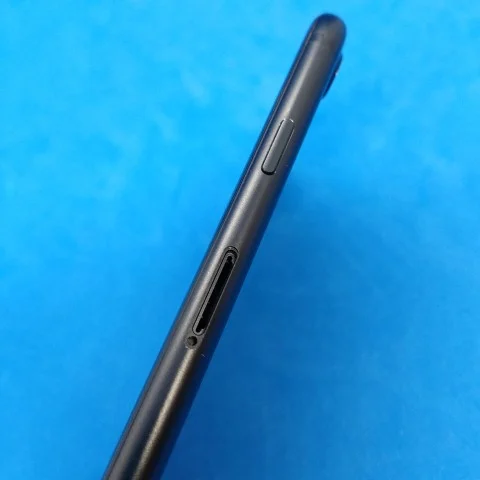 iPhone7 128GB docomo SIMトレイなしの画像（3）