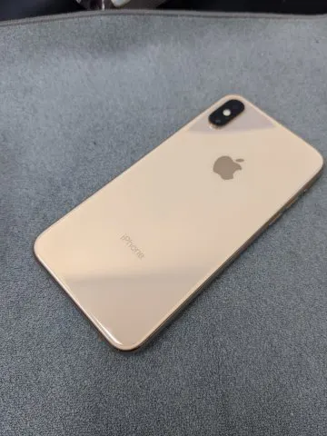 バッテリ交換済み100%！ iPhone XS 256GBの画像（3）
