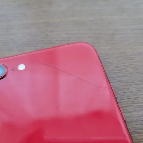 iPhone SE2(2020) (PRODUCT)RED 64GB SIMフリーの画像（2）