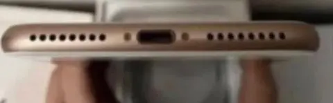 SIMフリー❗️i Phone 8 plus 256GB GOLDの画像（2）