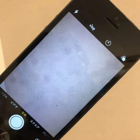 iPhone5 16GB Softbank チリホコリなどの汚れありの画像（1）