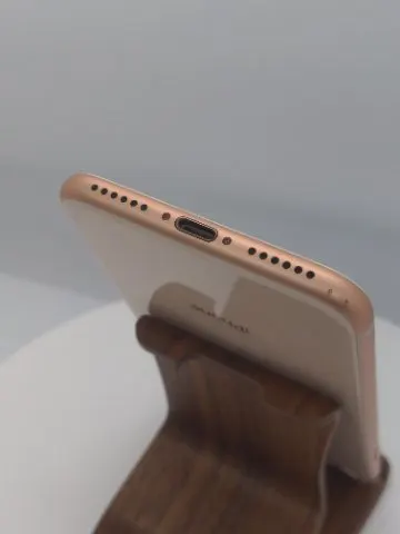 iPhone 8 64GB SIMロック解除済みの画像（4）