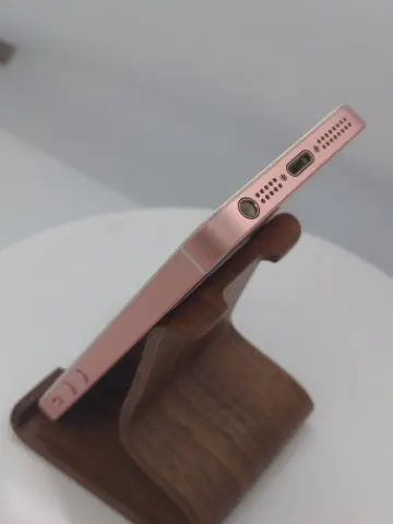 Phone SE 第1世代 64GBの画像（2）