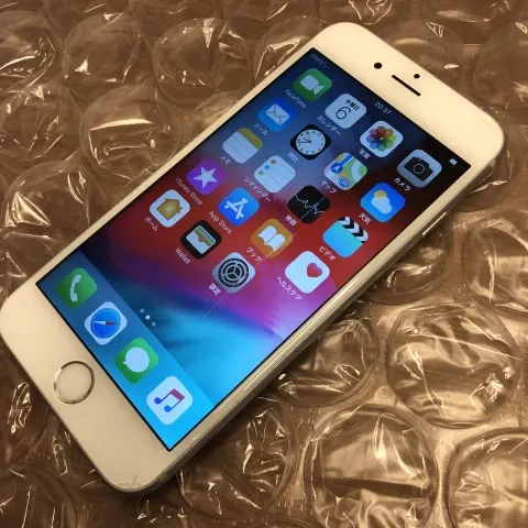 iPhone6s 64GB au 画面割れの画像（0）