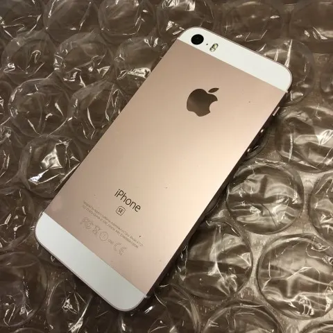 iPhone SE 32GB　画面割れの画像（1）