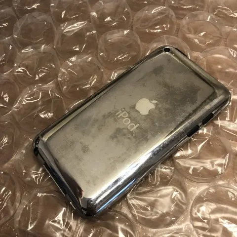 iPod touch 4th 32GB バッテリー劣化ありの画像（1）